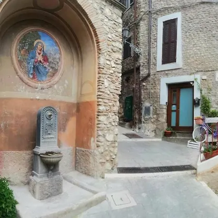 Casetta Nel Borgo Apartment *